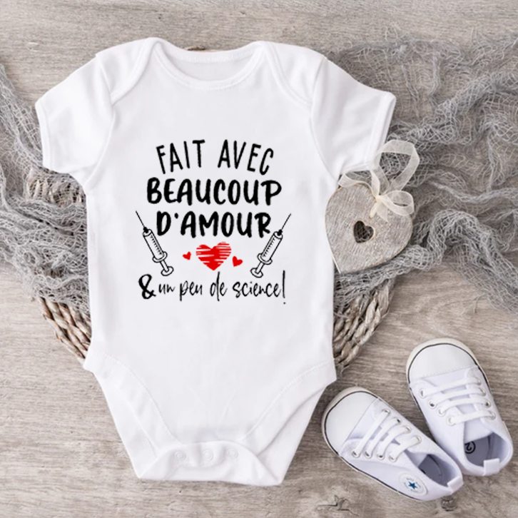 Cache-couche pour bébé - Annonce Grossesse/Naissance - Fait avec beaucoup d'amour et un peu de science (v3)