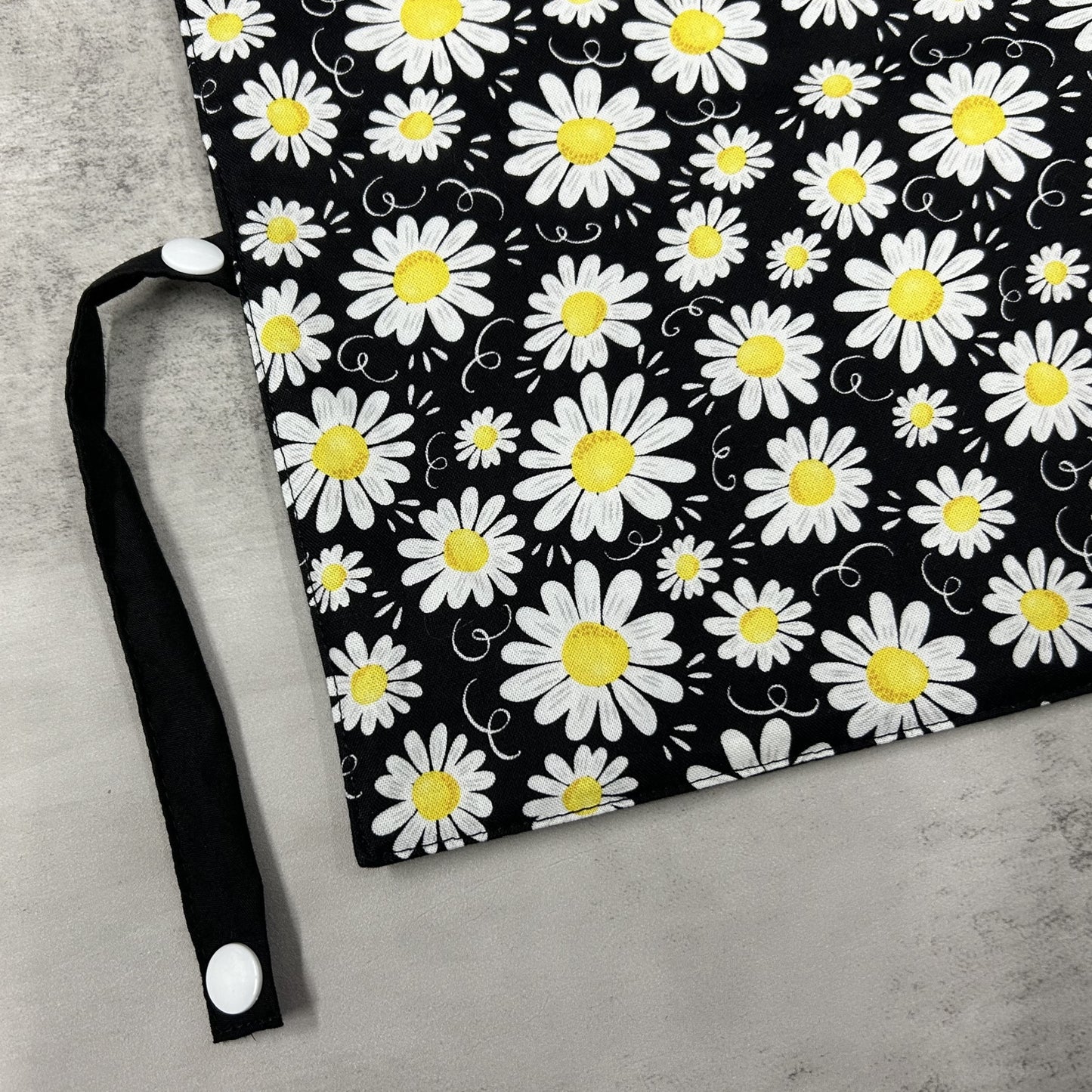 Napperon personnalisé (Couleur d'impression au choix) - Fleurs - Marguerites - Pochette noire